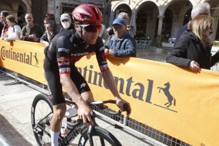 Le début de saison décevant de Marc Hirschi lui coûte une première participation au Giro (archives). KEYSTONE/EPA ANSA/ROBERTO BETTINI